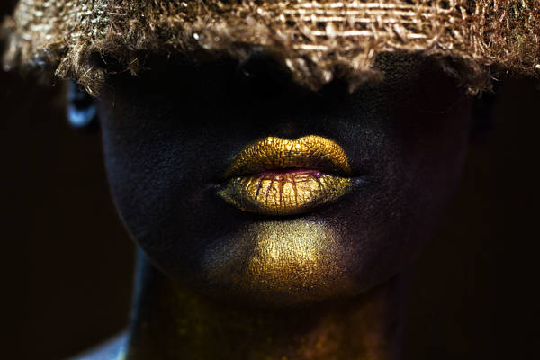 Ivan Kovalev - Golden Kiss | blinq.art